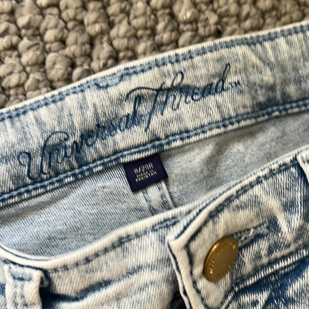 Universal threads light wash skinny jeans - Picture 2 of 3